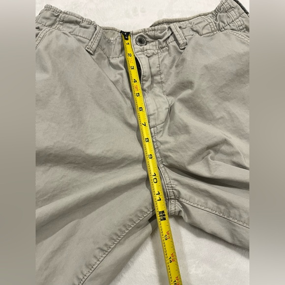 American Eagle Men's Classic Shorts - tan - Size 32 - Picture 7 of 9